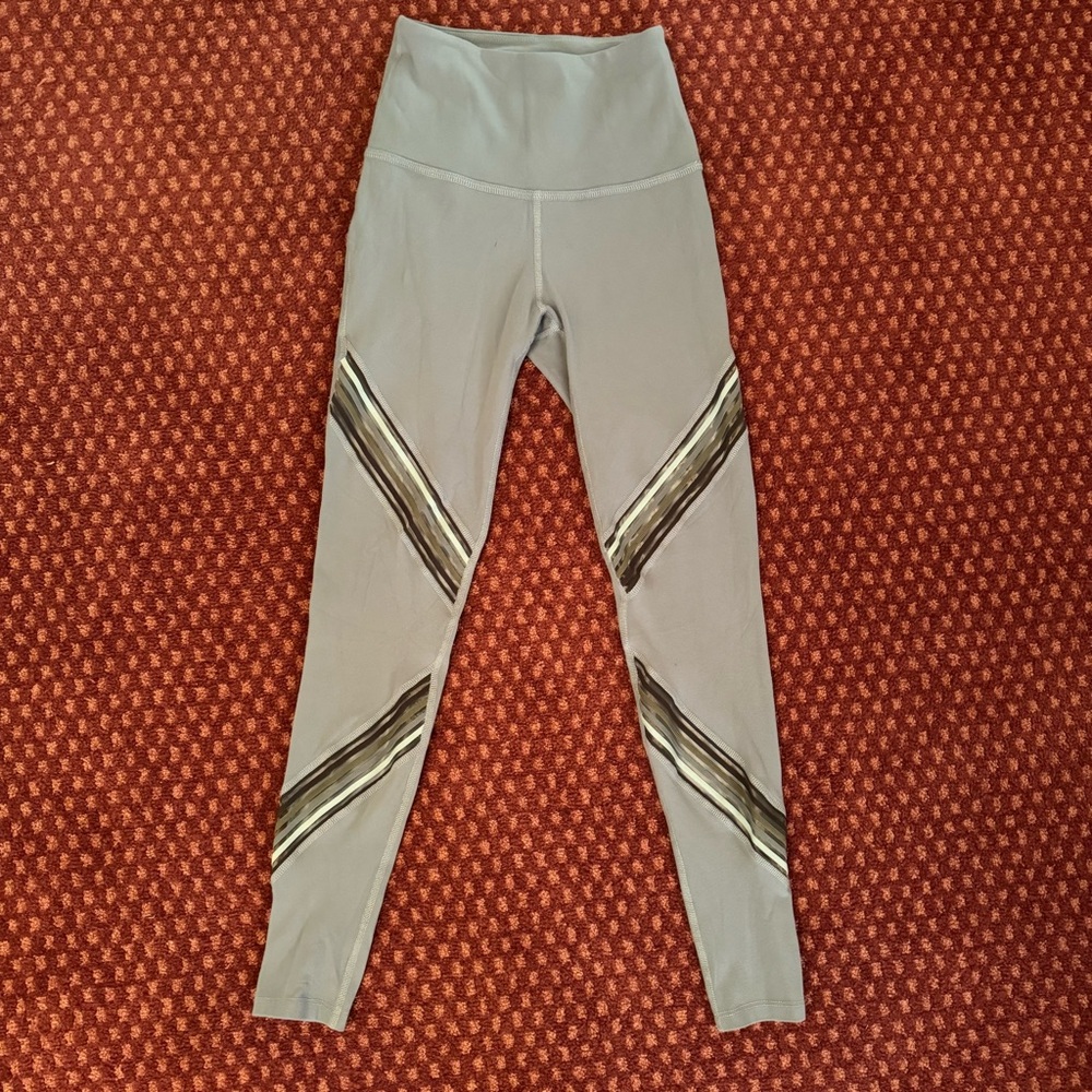 Beyond yoga high waisted baby blue leggings mesh panel detailing XS - Picture 3 of 6
